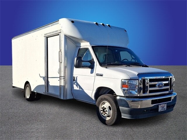 2021 Ford E-450SD Base DRW