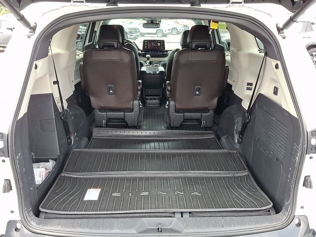 2023 Toyota Sienna Platinum 7 Passenger