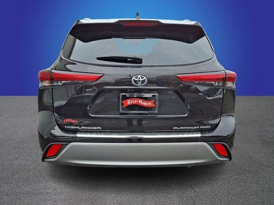 2022 Toyota Highlander Platinum