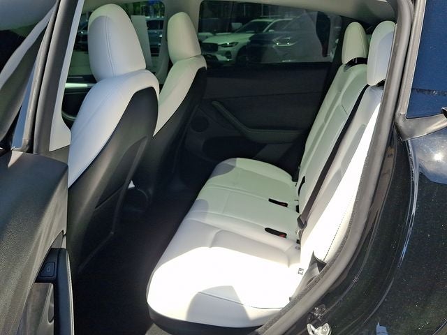 2025 Tesla Model Y Performance