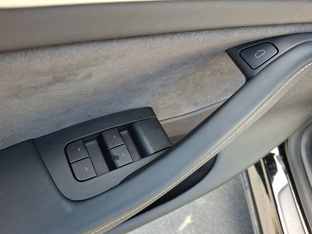 2025 Tesla Model Y Performance