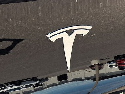 2025 Tesla Model Y Performance