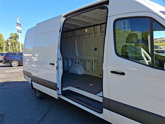 2025 Mercedes-Benz Sprinter 2500 Cargo 170 WB High Roof
