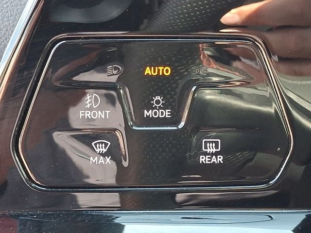 2024 Volkswagen Golf GTI SE