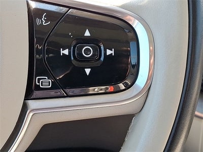 2023 Volvo XC60 B6 Ultimate Bright Theme