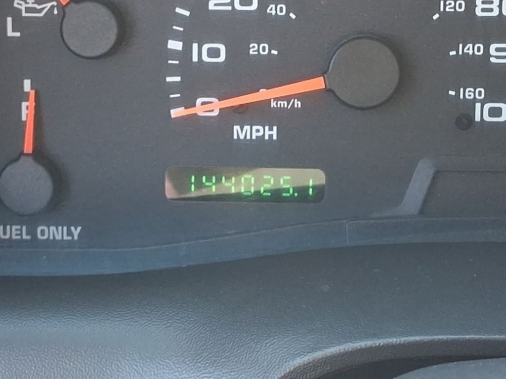 2002 Ford F-350SD Lariat 162 WB