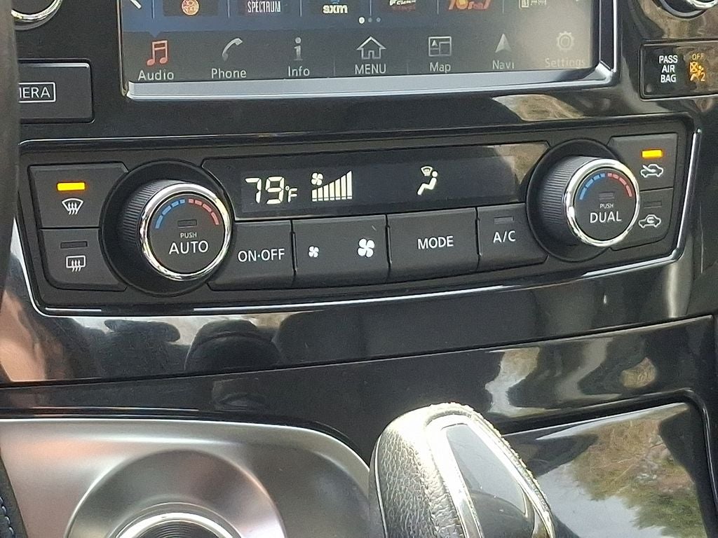 2017 Nissan Maxima SR