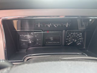 2009 Lincoln Navigator Base