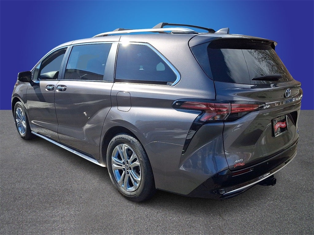 2023 Toyota Sienna Platinum 7 Passenger