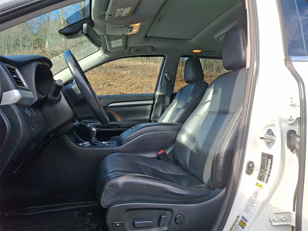 2017 Toyota Highlander SE