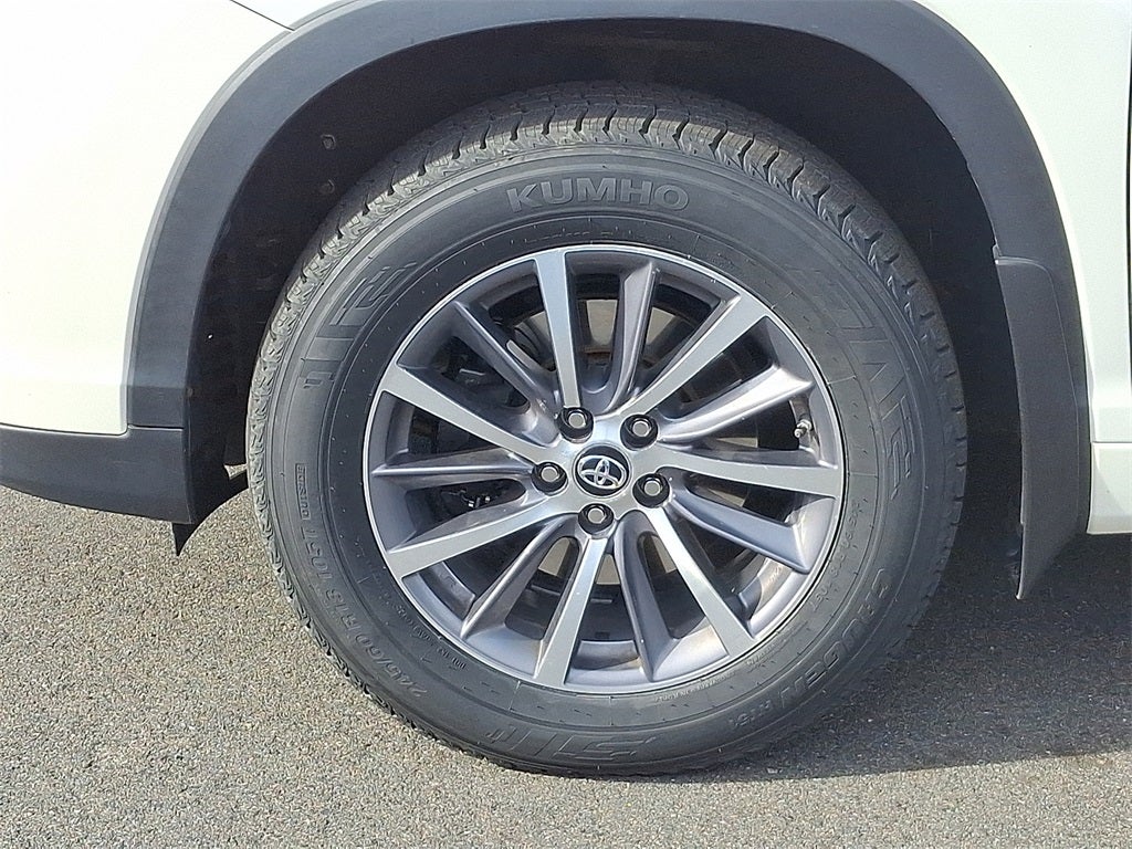 2017 Toyota Highlander SE