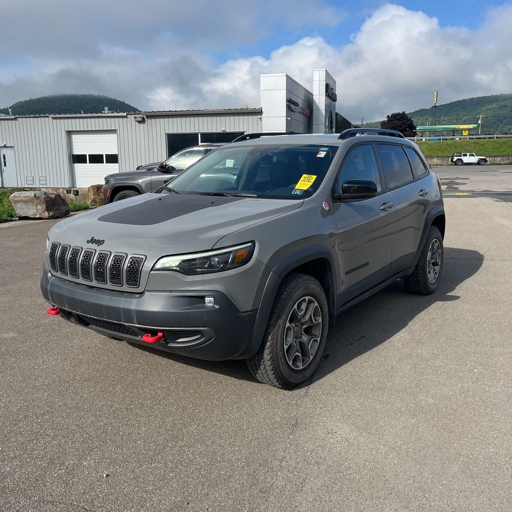 2023 Jeep Cherokee Trailhawk