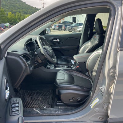 2023 Jeep Cherokee Trailhawk