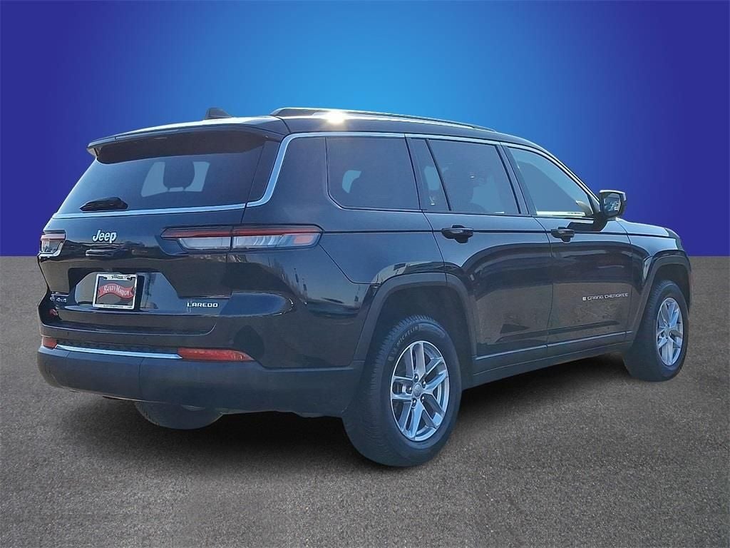 2022 Jeep Grand Cherokee L Laredo 4x4