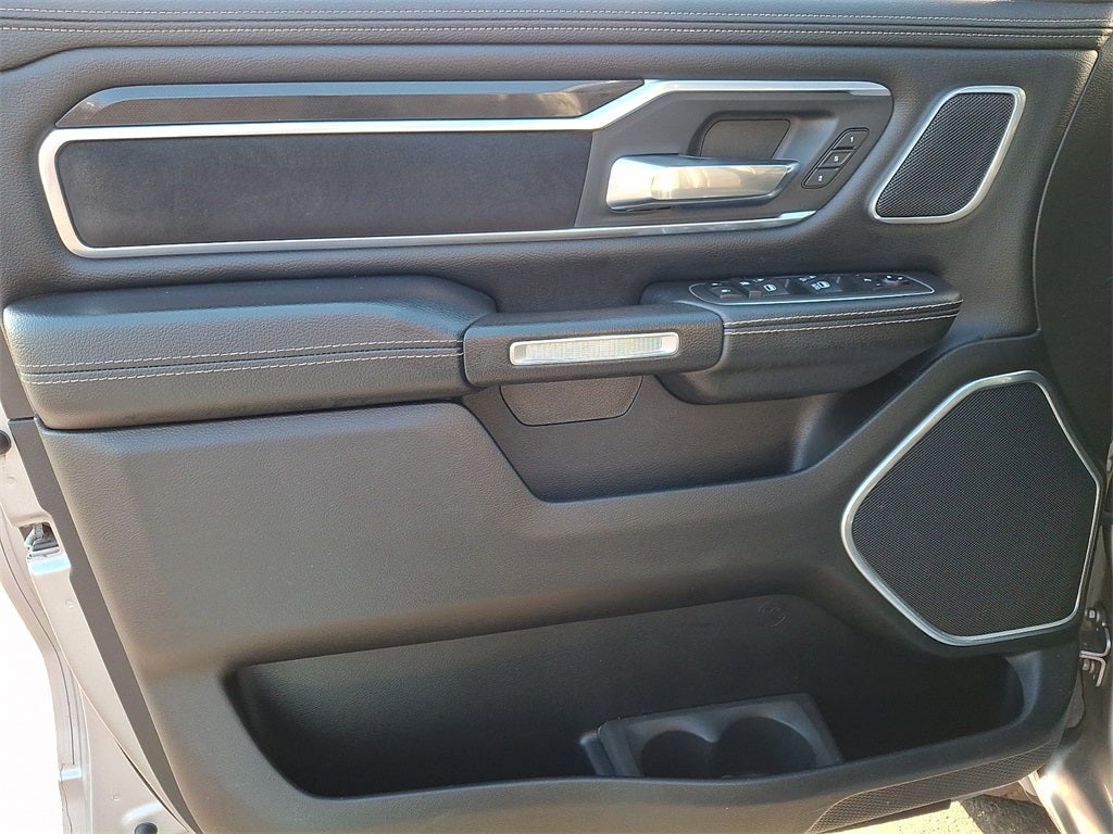 2021 RAM 1500 Laramie Crew Cab 4x4 5'7' Box