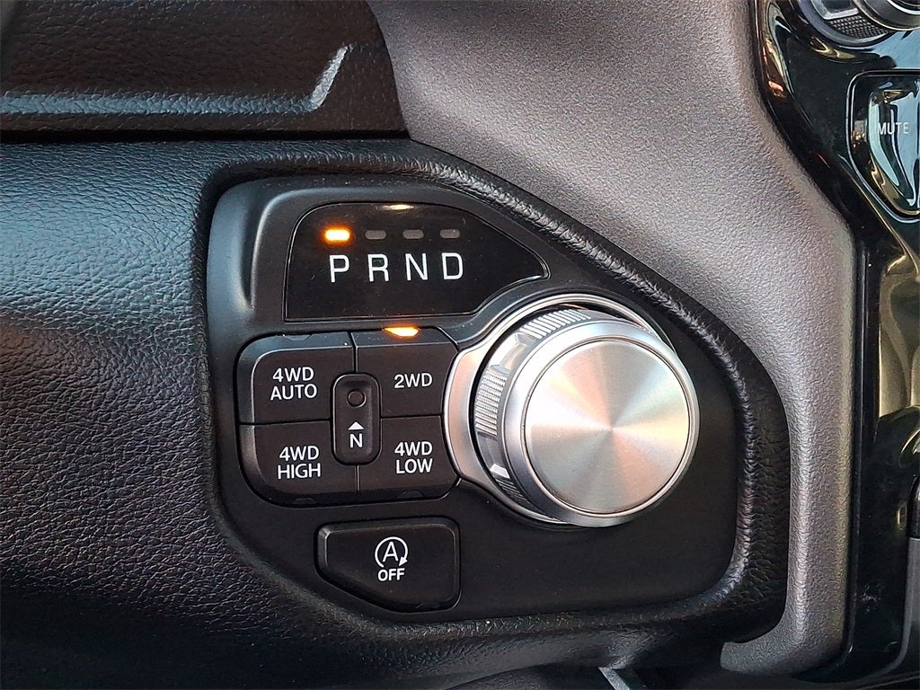 2021 RAM 1500 Laramie Crew Cab 4x4 5'7' Box