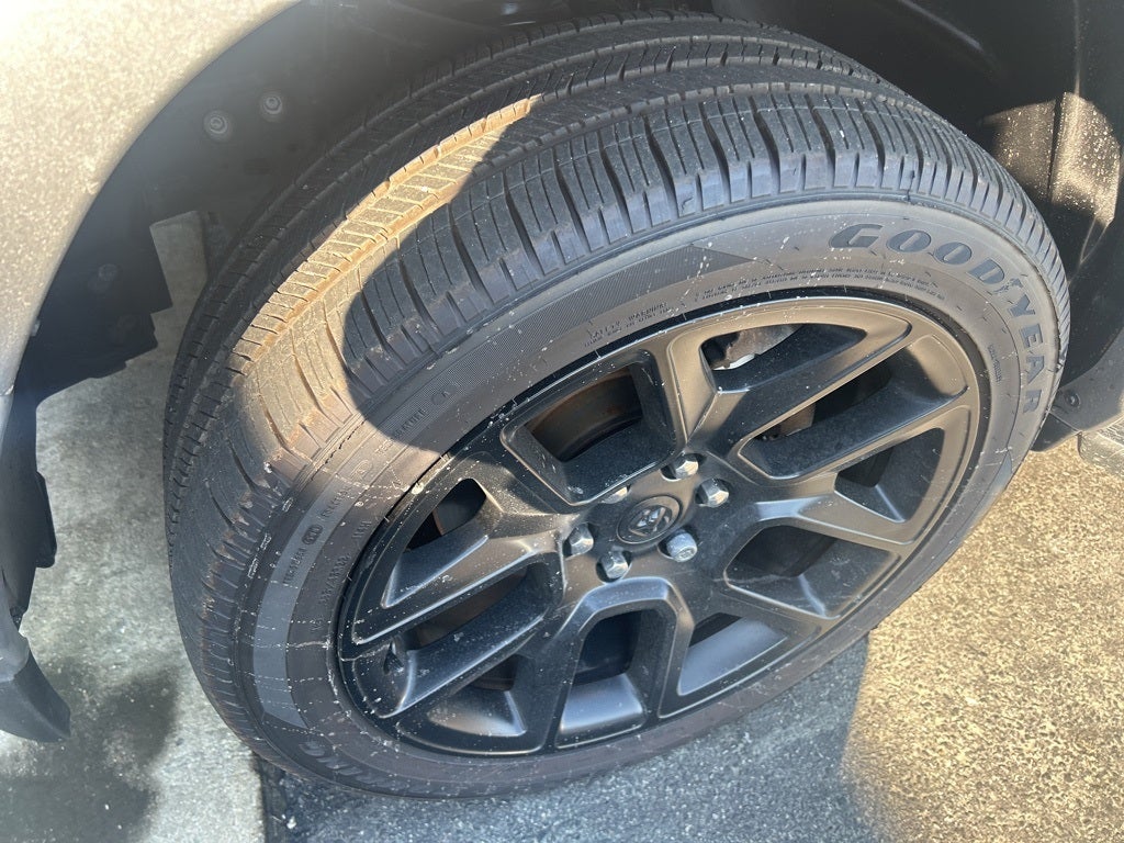 2021 RAM 1500 Laramie Crew Cab 4x4 5'7' Box