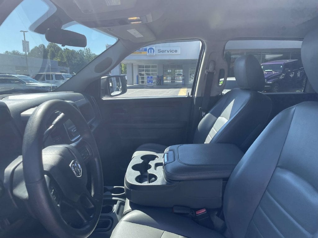 2018 RAM 2500 Tradesman Crew Cab 4x4 6'4' Box
