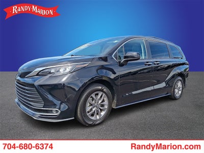 2024 Toyota Sienna XLE