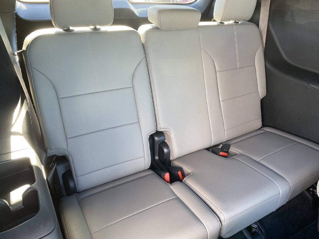 2026 GMC Acadia Elevation Pano Roof * Leather