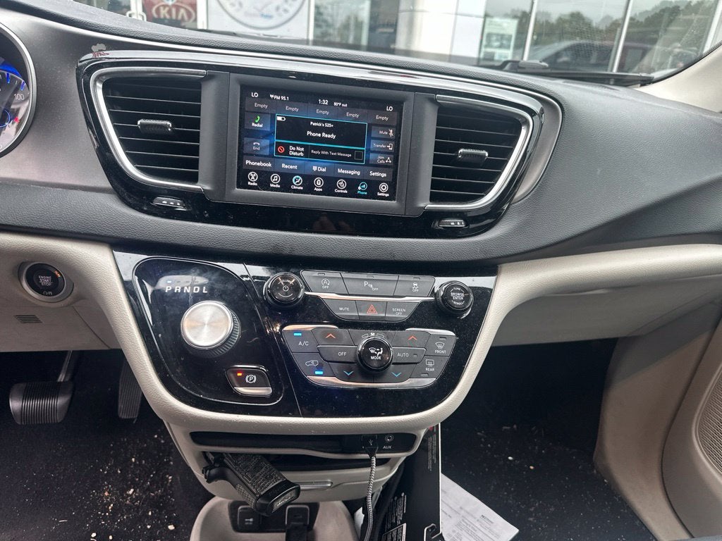 2020 Chrysler Pacifica Touring L