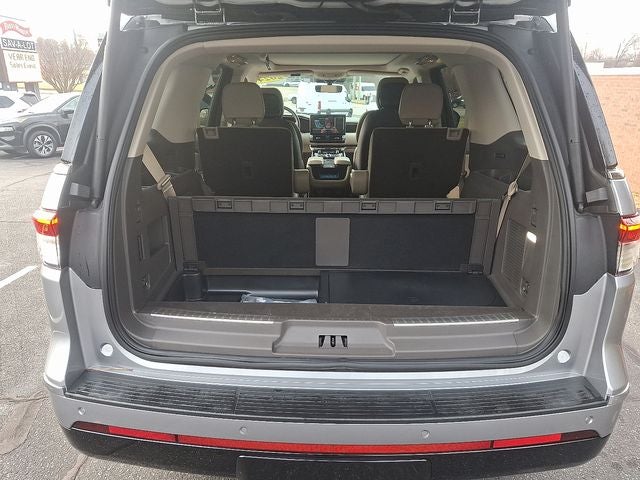 2024 Lincoln Navigator Premiere
