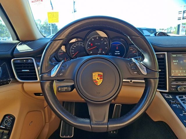 2016 Porsche Panamera Edition