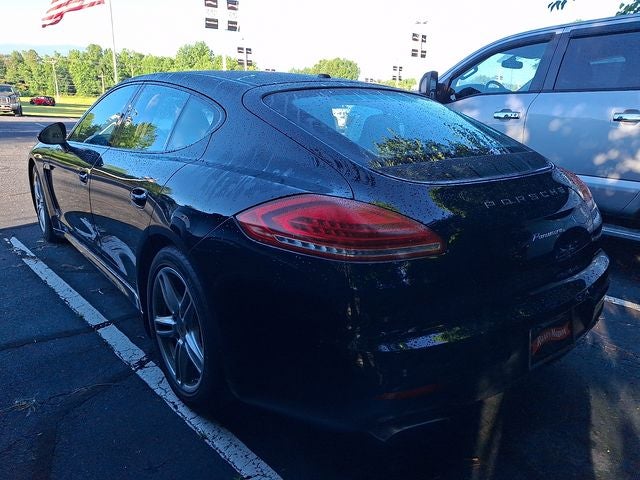 2016 Porsche Panamera Edition