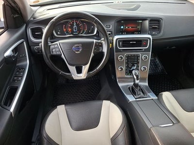 2016 Volvo S60 Cross Country T5 Platinum