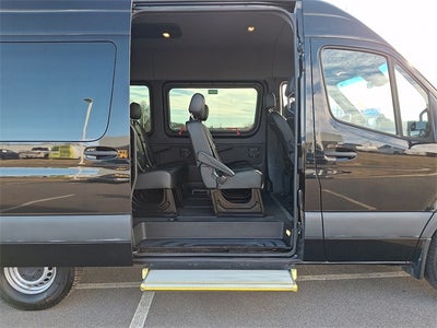 2022 Mercedes-Benz Sprinter 2500 Passenger 144 WB