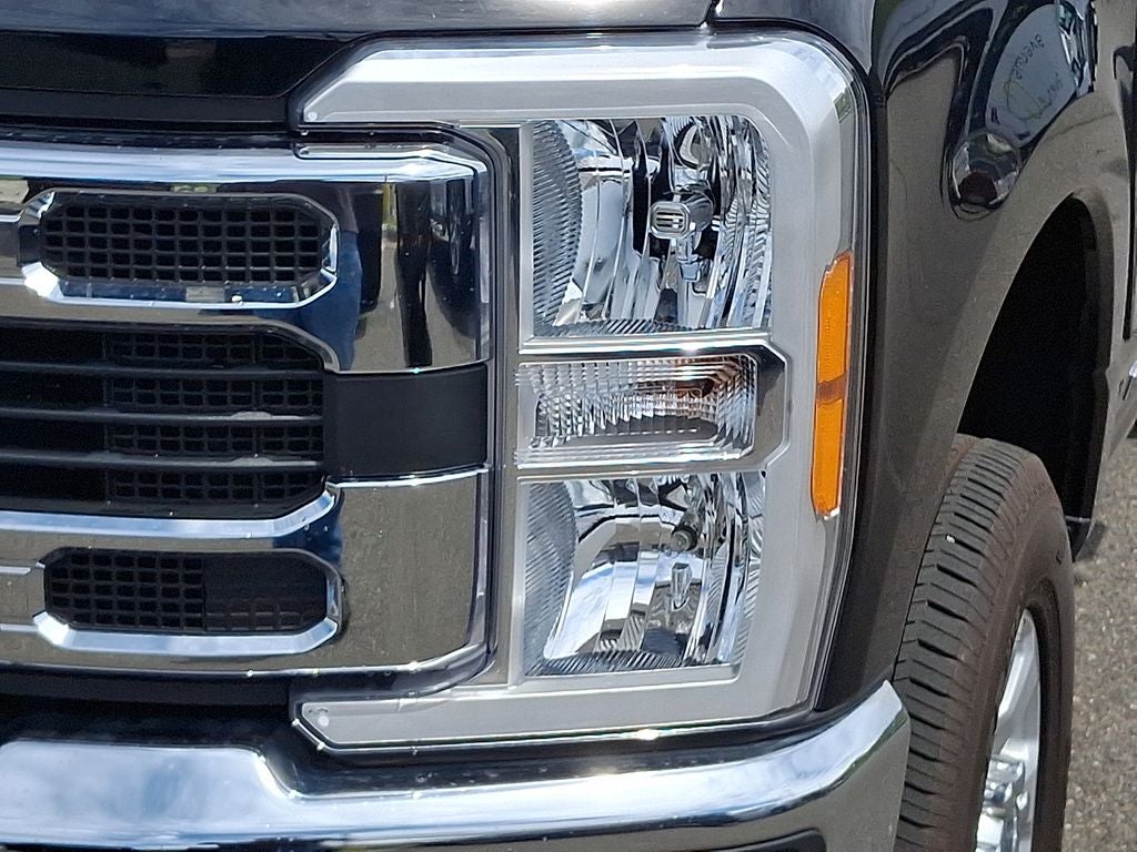 2023 Ford F-350SD XLT