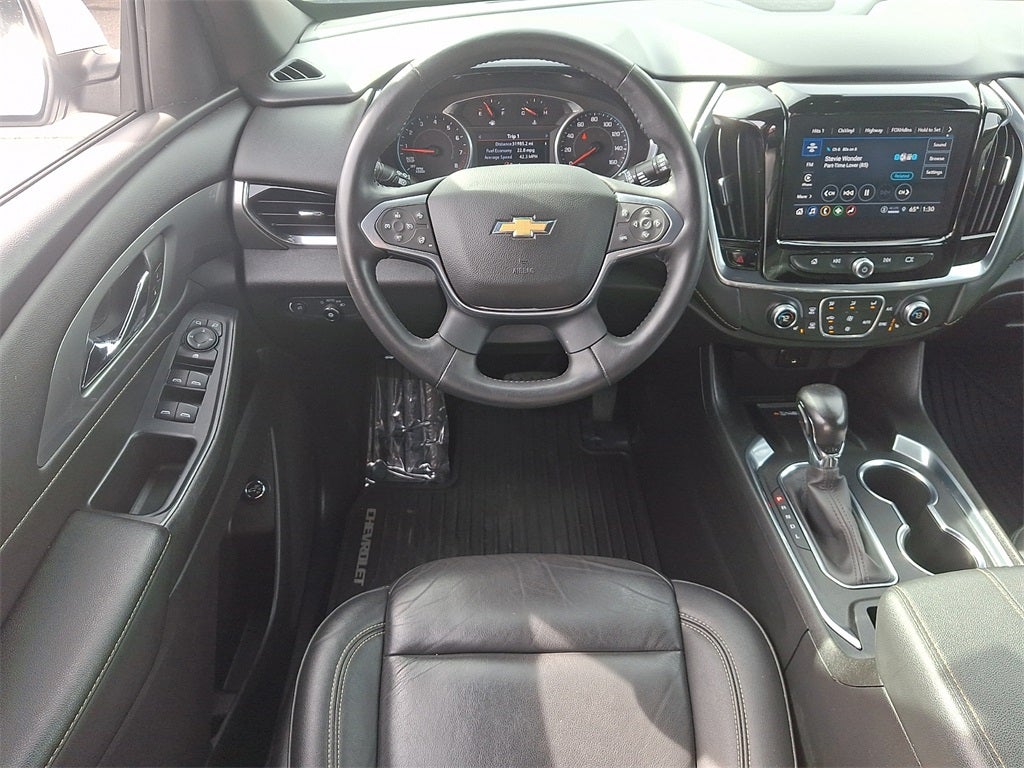 2022 Chevrolet Traverse LT Leather