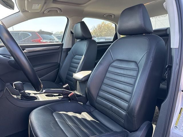 2017 Volkswagen Passat SEL Premium