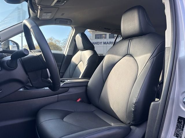 2025 Toyota Grand Highlander Base