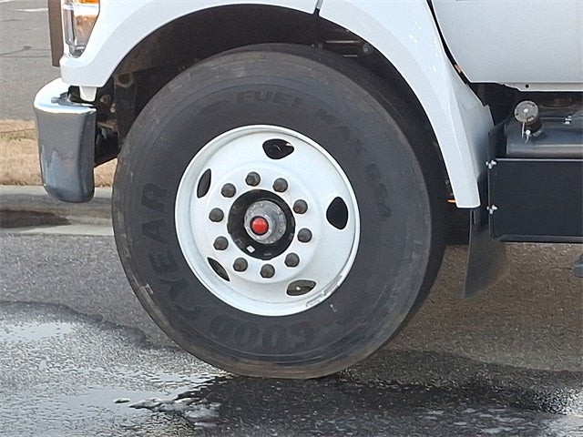 2023 Ford F-650SD Base