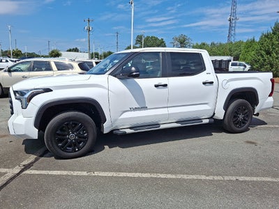 2024 Toyota Tundra 4WD SR5