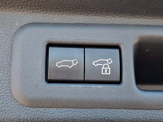 2023 Toyota Sequoia SR5