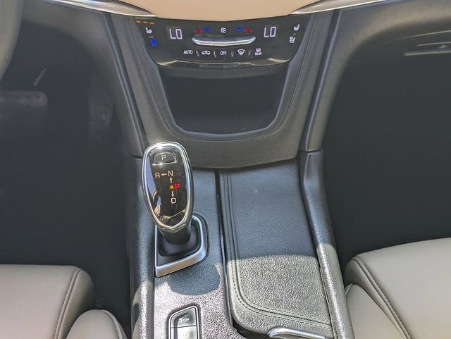 2017 Cadillac XT5 Platinum AWD