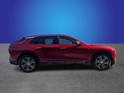 2024 Cadillac LYRIQ Luxury 2