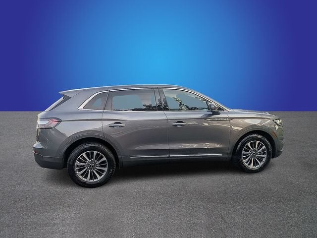 2022 Lincoln Nautilus Standard