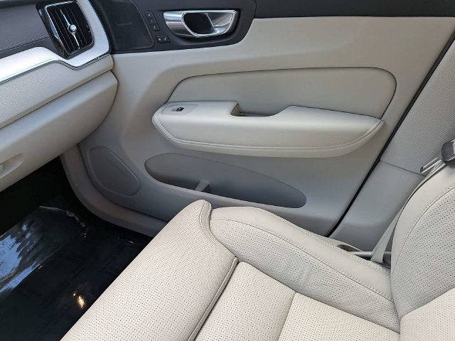 2026 Volvo XC60 Plug-In Hybrid Ultra