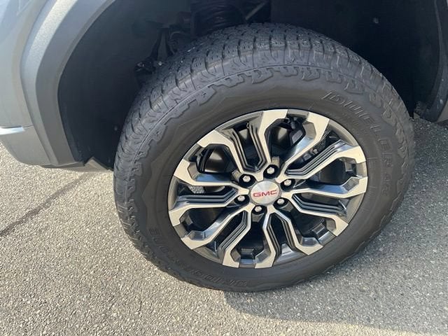 2025 GMC Canyon Denali