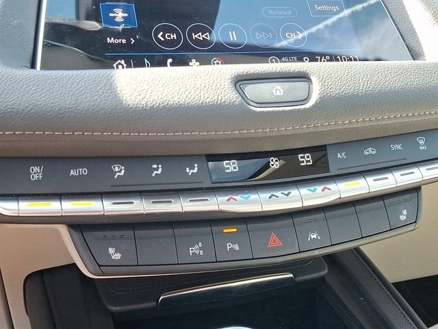 2023 Cadillac XT4 Premium Luxury