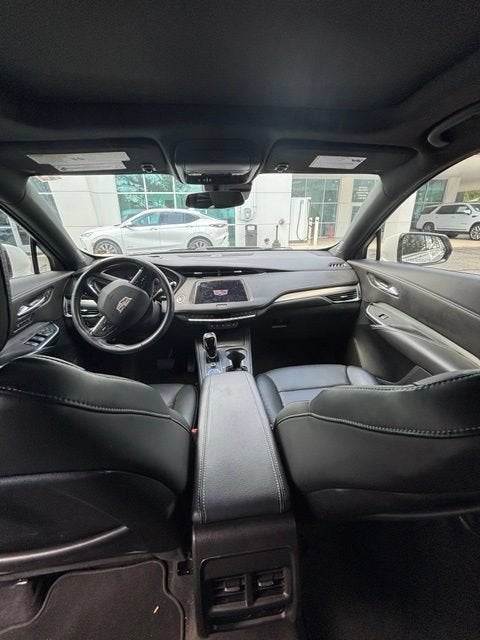 2023 Cadillac XT4 FWD Premium Luxury