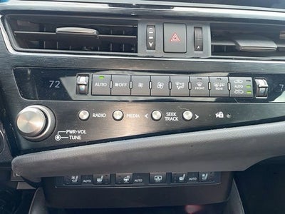 2024 Lexus ES ES 300h Ultra Luxury