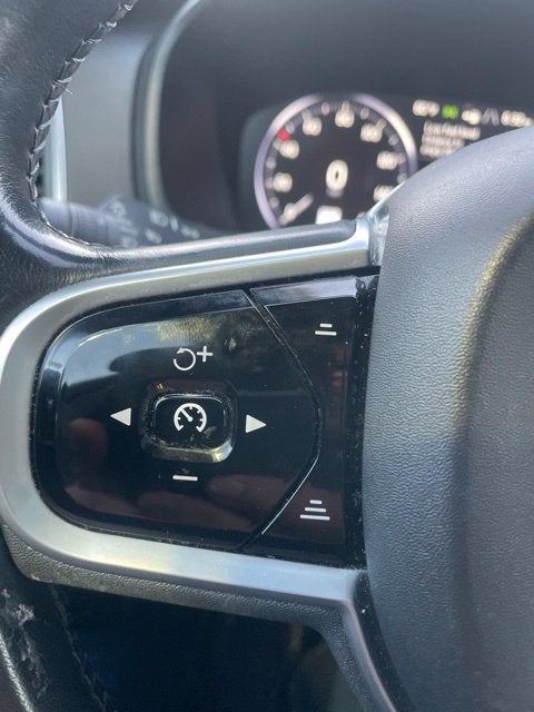 2019 Volvo XC90 Momentum