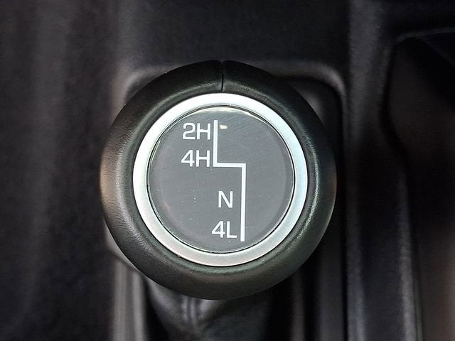 2023 Jeep Wrangler 4-Door Sahara Altitude 4x4