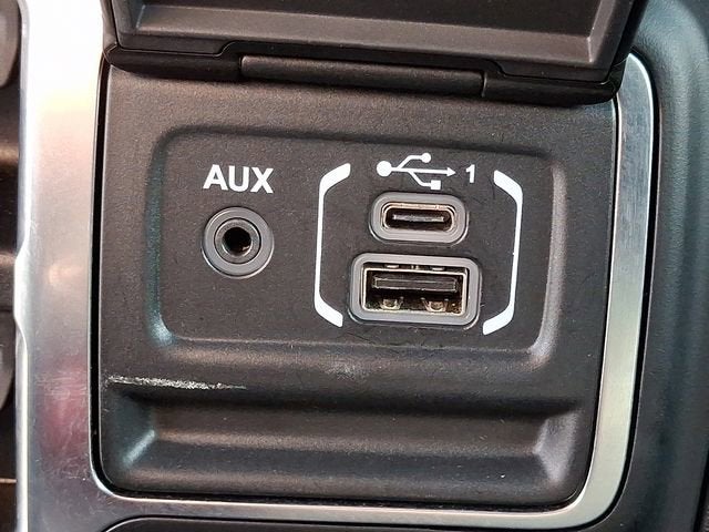 2023 Jeep Wrangler 4-Door Sahara Altitude 4x4