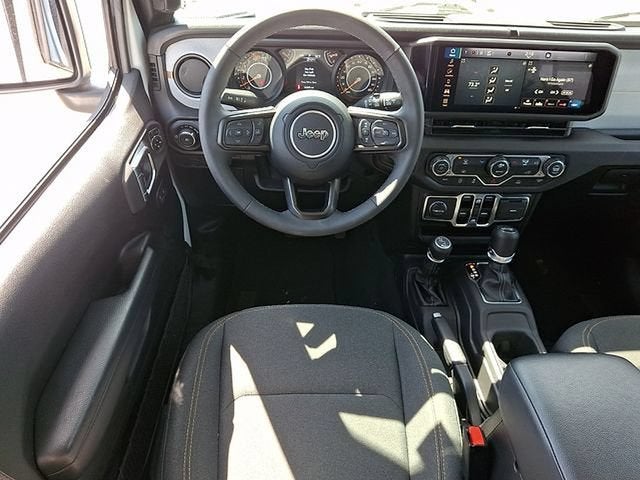 2025 Jeep Wrangler 4-Door Summit 4x4