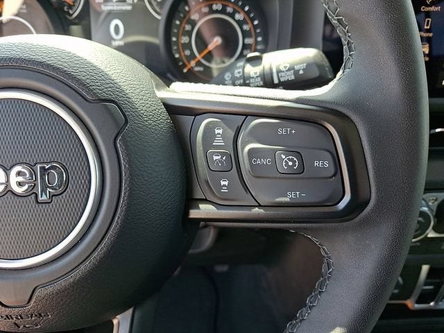 2025 Jeep Wrangler 4-Door Summit 4x4